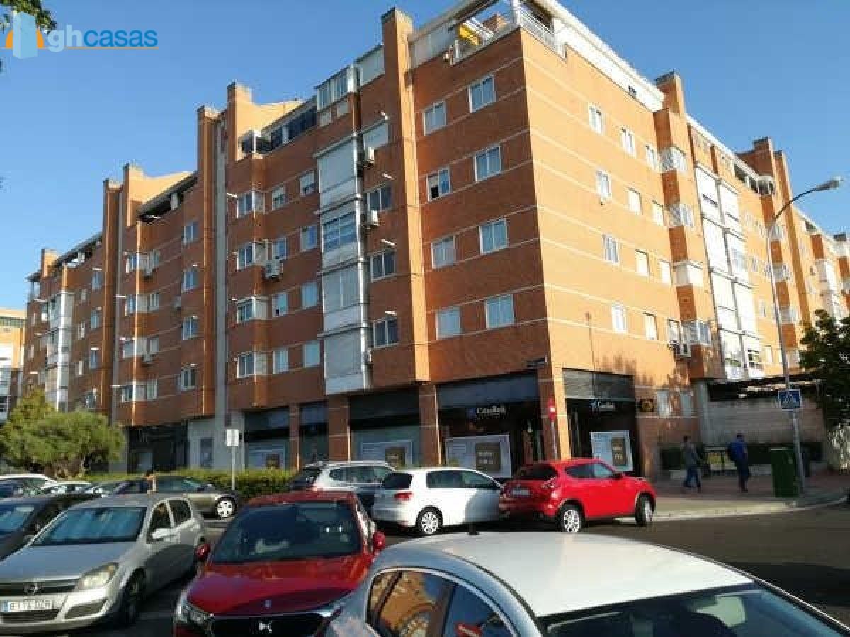 Local en venta en Las Tablas - Sanchinarro - Hortaleza, Madrid
