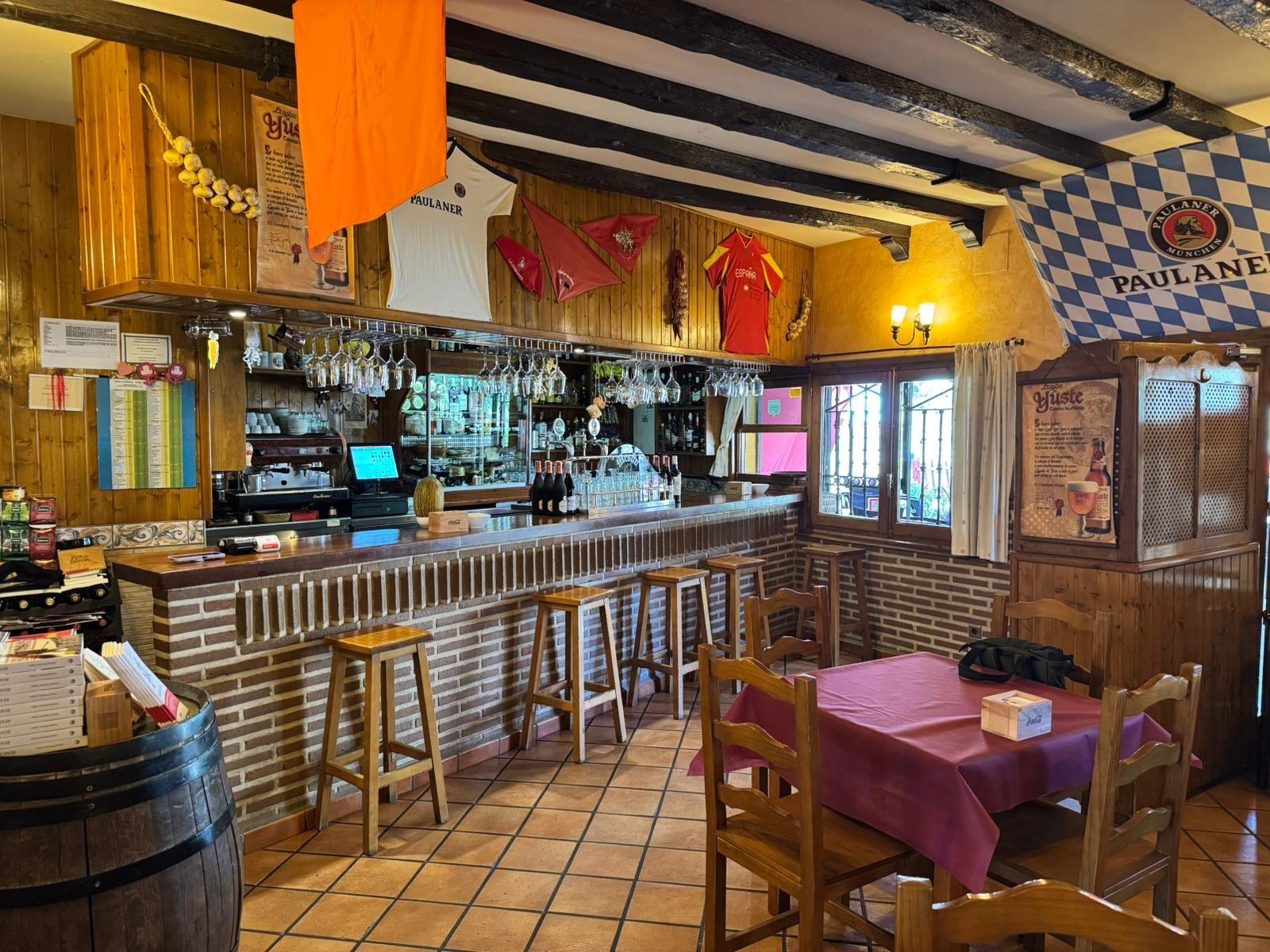 ^**^EN VENTA RESTAURANTE EN PLENO FUNCIONAMIENTO EN LANZAHITA^**^ Se pone a la venta, por motivo de jubilación, un restaurante en pleno rendimiento y con una sólida trayectoria. El local cuenta con
